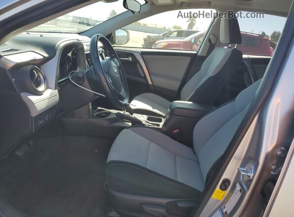 JTMRFREV8JJ258616 2018 TOYOTA RAV4 Gray Widok wnętrza z przodu