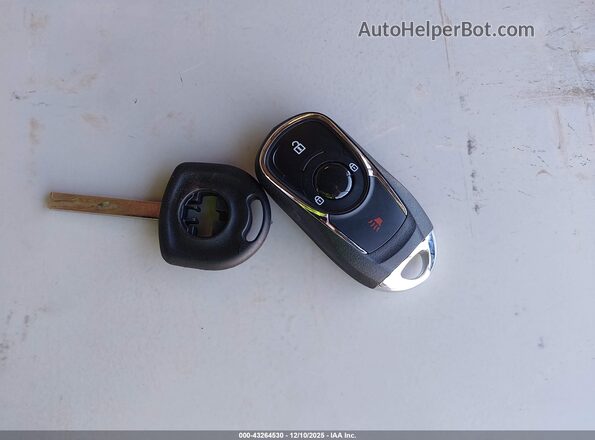 KL4MMDSL0MB177947 2021 BUICK ENCORE Белый Вид панели приборов