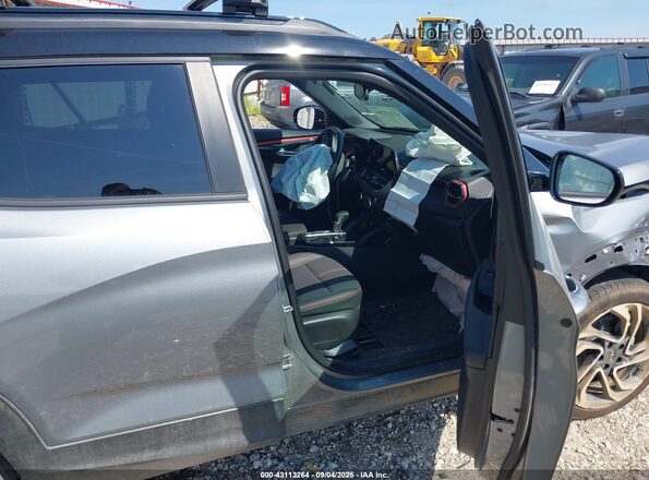 KL79MUSL0SB194740 2025 CHEVROLET TRAILBLAZER Silver Widok wnętrza z przodu