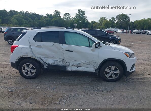 KL7CJLSB5JB537797 2018 CHEVROLET TRAX White Սալոնի հետևի տեսք