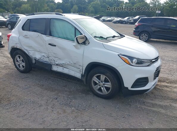 KL7CJLSB5JB537797 2018 CHEVROLET TRAX White Առջևի աջ
