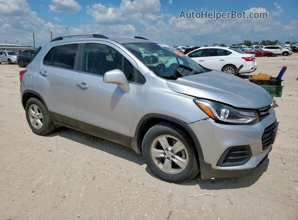 KL7CJLSBXJB506920 2018 CHEVROLET TRAX Silver წინა მარჯვენა