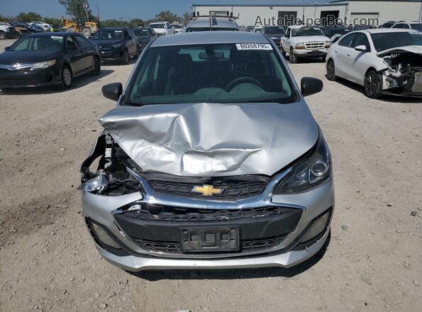 KL8CA6SA2LC454782 2020 CHEVROLET SPARK Серебряный Вид спереди