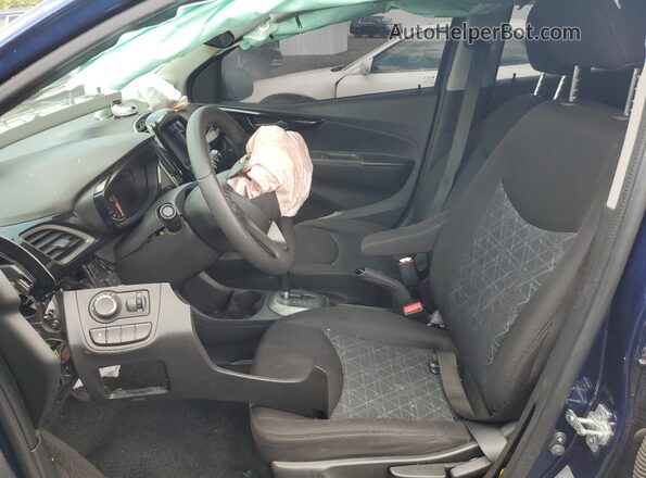 KL8CD6SA2NC023434 2022 CHEVROLET SPARK Синий Вид салона спереди