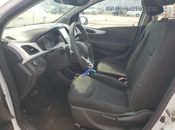 KL8CD6SA7JC482422 2018 CHEVROLET SPARK Белый Вид салона спереди