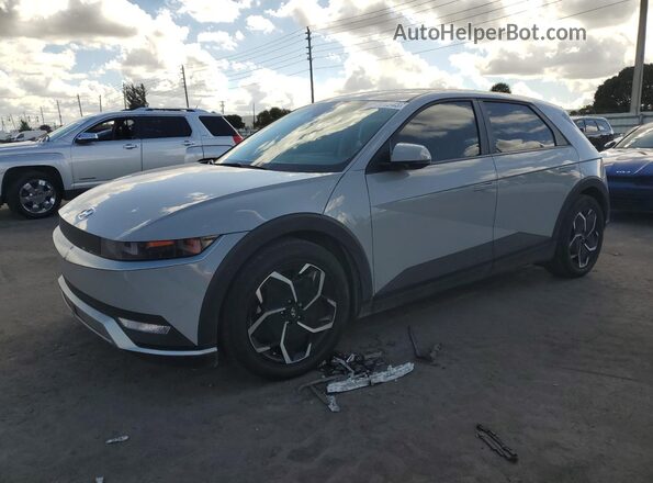 KM8KM4AE0PU178794 2023 HYUNDAI IONIQ Серебряный Передняя левая четверть