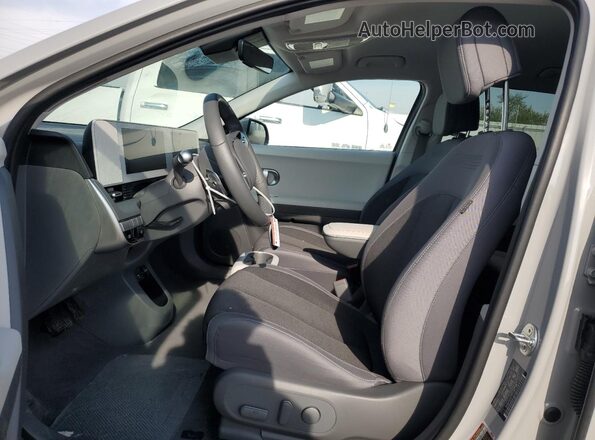 KM8KNDDF0RU287728 2024 HYUNDAI IONIQ Gray Vista interior delantera