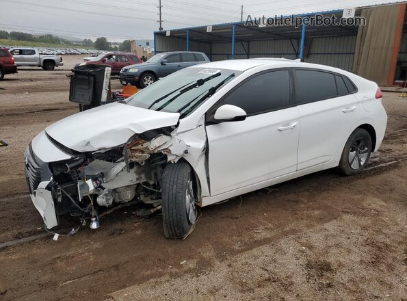 KMHC65LC8KU110218 2019 HYUNDAI IONIQ Белый Передняя левая четверть