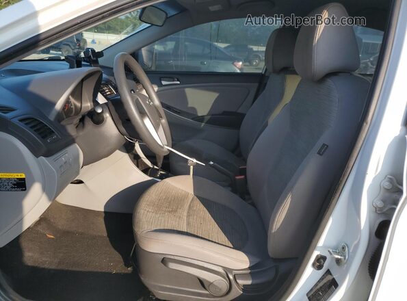 KMHCT4AE6GU136427 2016 HYUNDAI ACCENT White Widok wnętrza z przodu