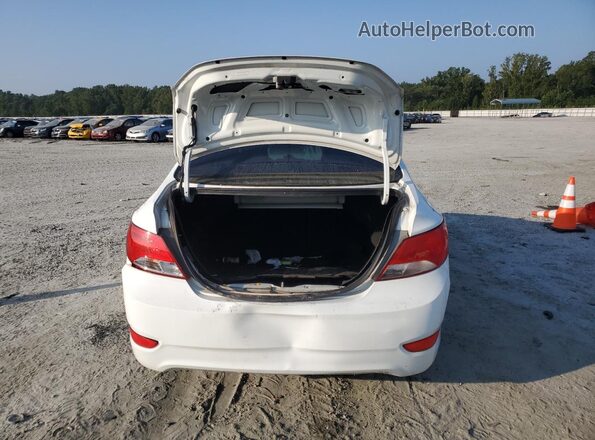 KMHCT4AE6GU136427 2016 HYUNDAI ACCENT White Widok z tyłu