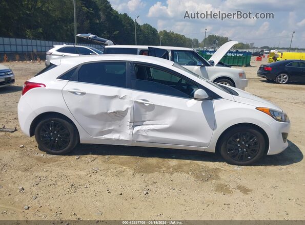 KMHD35LH4GU252968 2016 HYUNDAI ELANTRA GT Белый Вид спереди