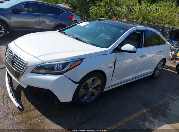 KMHE34L13HA056119 2017 HYUNDAI SONATA HYBRID Белый Передняя левая четверть