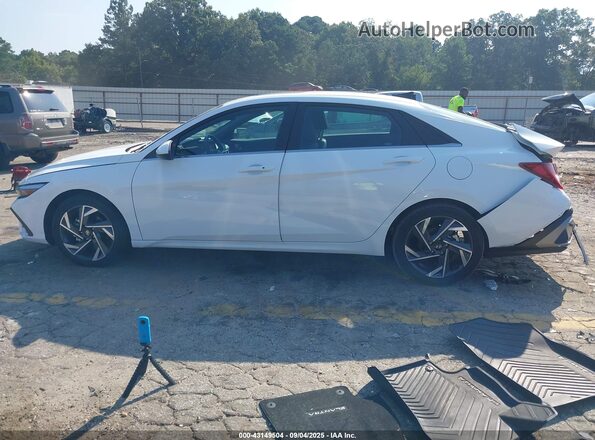 KMHLS4DG2SU945576 2025 HYUNDAI ELANTRA White 360 interior view