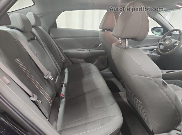 KMHLS4DG8SU950698 2025 HYUNDAI ELANTRA Black Vista de los asientos traseros