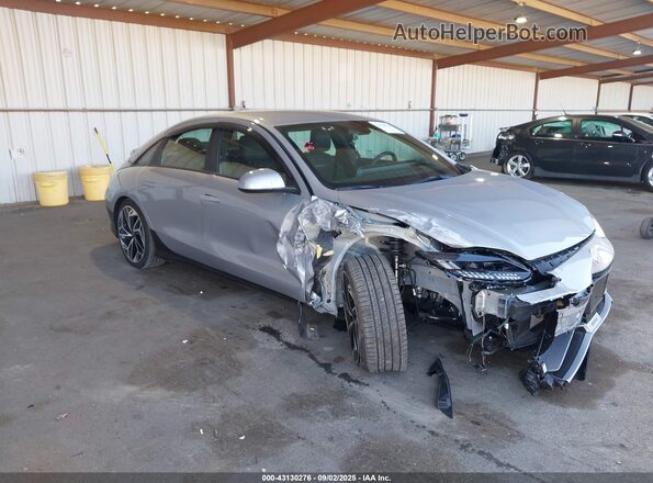 KMHM34AA4SA090947 2025 HYUNDAI IONIQ 6 Серебряный Вид спереди