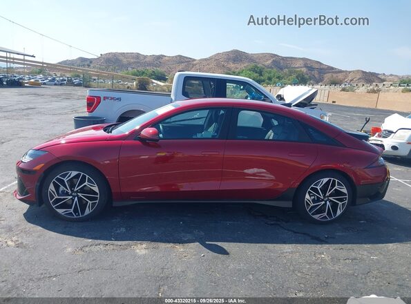 KMHM34AAXSA085994 2025 HYUNDAI IONIQ 6 Red Widok wnętrza z tyłu