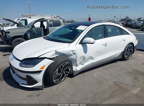 KMHM54AC3RA064233 2024 HYUNDAI IONIQ 6 Белый Передняя левая четверть