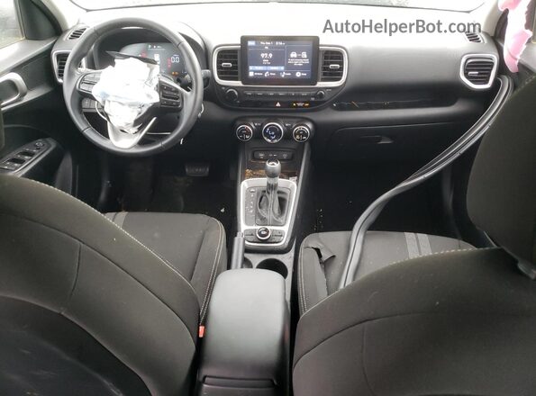 KMHRC8A31PU251713 2023 HYUNDAI VENUE Silver Dashboard view