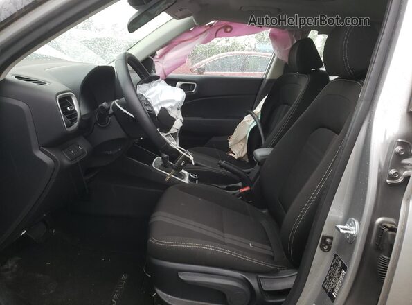 KMHRC8A31PU251713 2023 HYUNDAI VENUE Silver Front interior view
