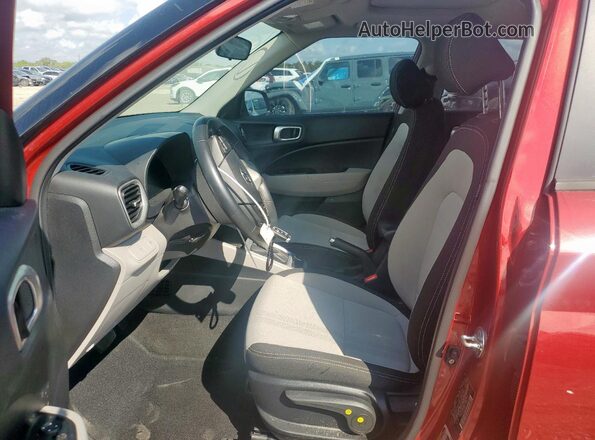 KMHRC8A32RU306088 2024 HYUNDAI VENUE Red Вид салону спереду