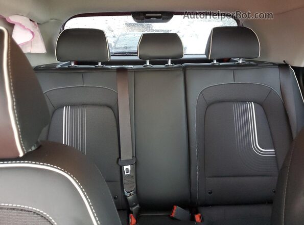 KMHRC8A32RU339088 2024 HYUNDAI VENUE Maroon უკანა სავარძლების ხედი