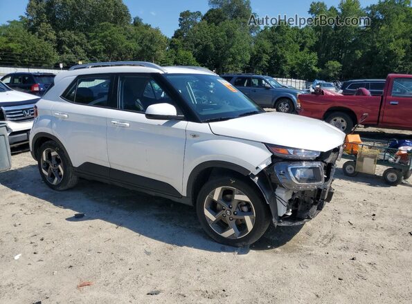 KMHRC8A34RU309462 2024 HYUNDAI VENUE Серебряный Передняя правая четверть