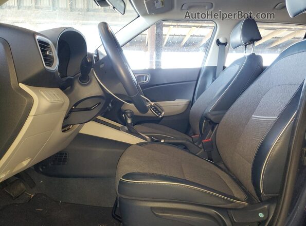 KMHRC8A37NU182913 2022 HYUNDAI VENUE Синий Вид салона спереди
