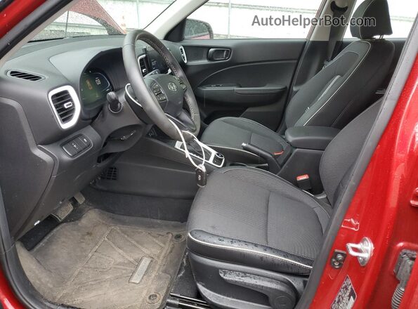 KMHRC8A3XRU333684 2024 HYUNDAI VENUE Красный Вид салона спереди