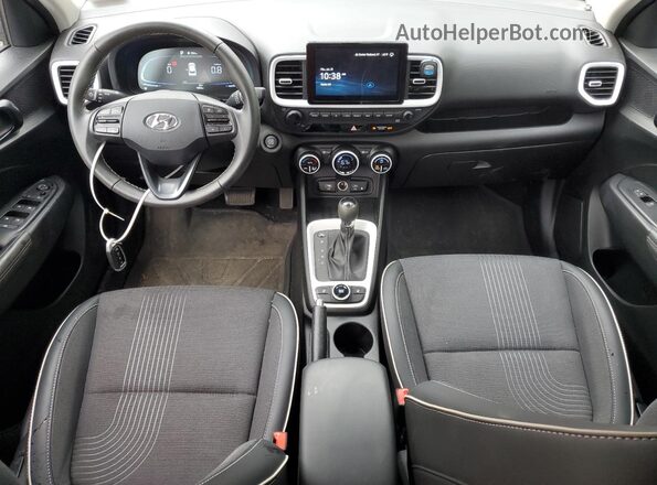 KMHRC8A3XRU333684 2024 HYUNDAI VENUE Красный Вид панели приборов