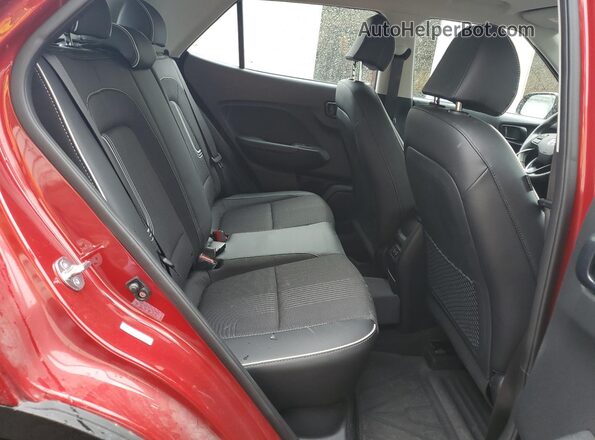 KMHRC8A3XRU333684 2024 HYUNDAI VENUE Красный Вид задней части салона