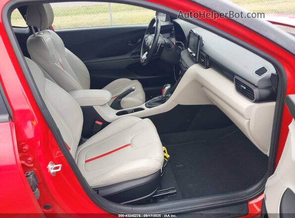 KMHTH6AB0LU031119 2020 HYUNDAI VELOSTER Красный Вид салона спереди
