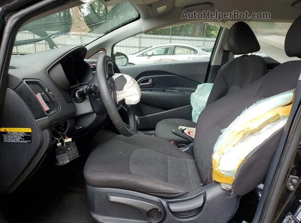 KNADM4A31H6028742 2017 KIA RIO Черный Вид салона спереди