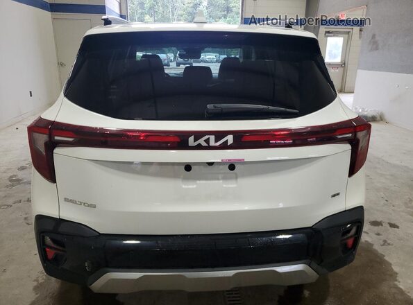KNDERCAA5S7680573 2025 KIA SELTOS White Widok z tyłu