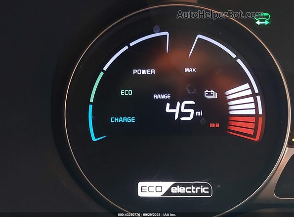 KNDJP3AE4H7021092 2017 KIA SOUL EV Cream 