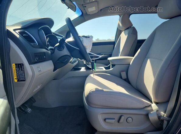 KNDMB5C11M6668258 2021 KIA SEDONA Blue Вид салону спереду