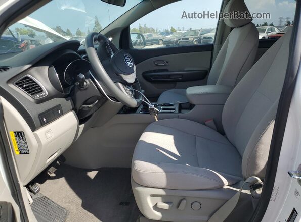 KNDMB5C18L6623574 2020 KIA SEDONA White Widok wnętrza z przodu