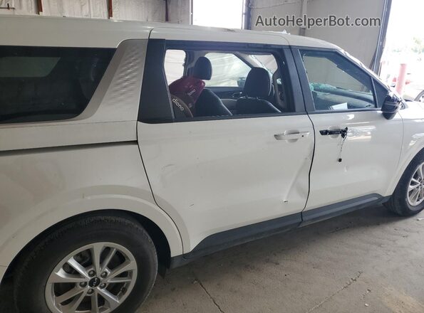 KNDNB4H30R6415920 2024 KIA CARNIVAL Белый Вид задней части салона