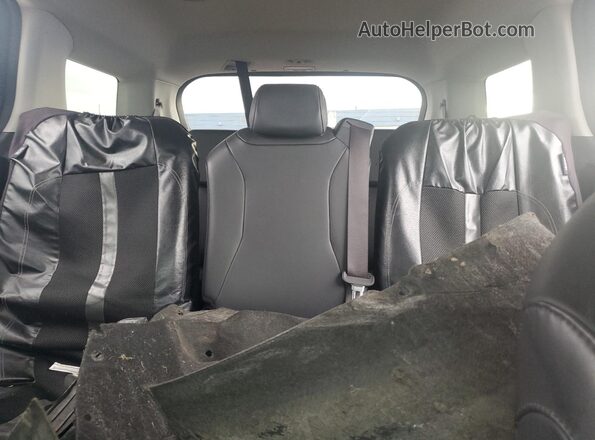 KNDNB4H36P6255362 2023 KIA CARNIVAL Silver Vista de los asientos traseros