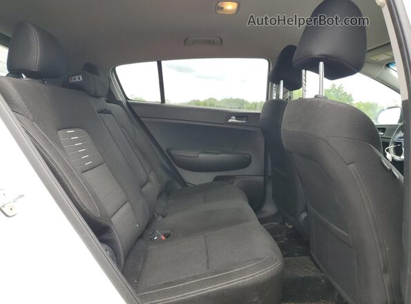 KNDPM3AC1J7321003 2018 KIA SPORTAGE Белый Вид задней части салона
