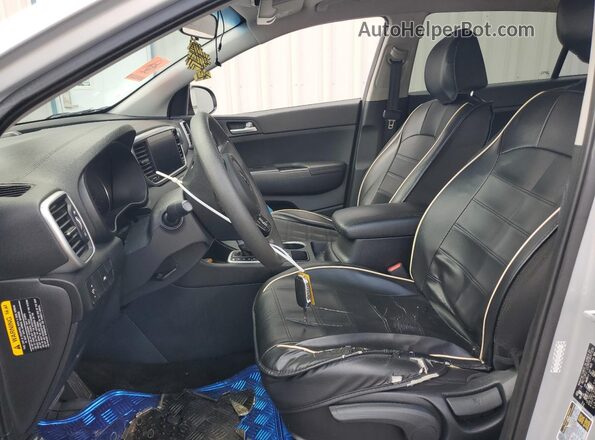 KNDPM3AC6M7878056 2021 KIA SPORTAGE Серебряный Вид салона спереди