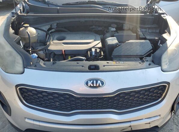 KNDPM3AC9J7447657 2018 KIA SPORTAGE Серебряный Вид задней части салона
