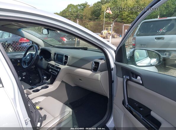 KNDPNCAC6J7374034 2018 KIA SPORTAGE Серебряный Вид подкапотного пространства