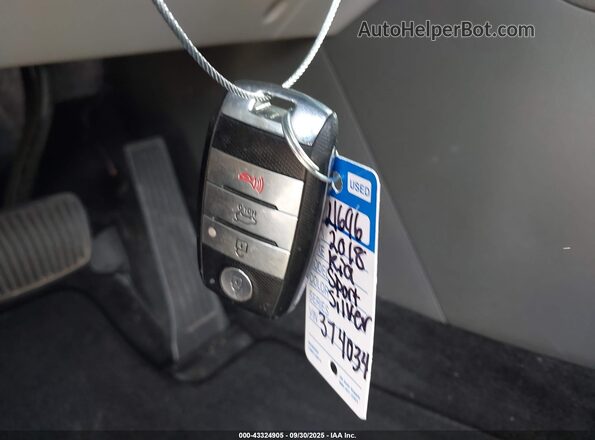 KNDPNCAC6J7374034 2018 KIA SPORTAGE Серебряный 