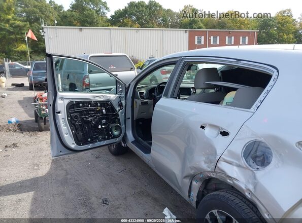 KNDPNCAC6J7374034 2018 KIA SPORTAGE Серебряный 