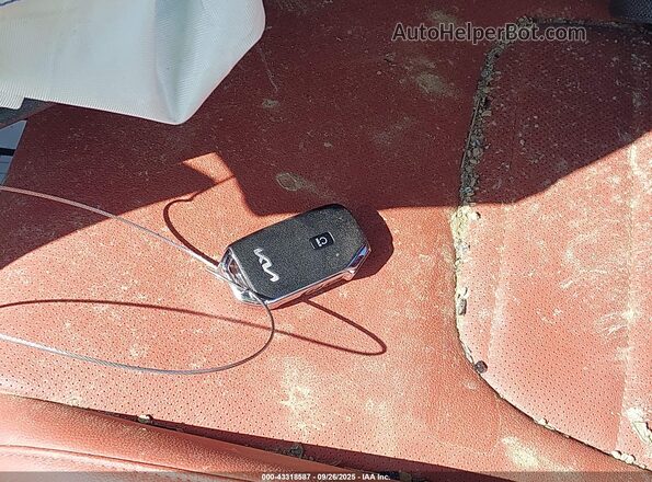 KNDPXCDG9S7259924 2025 KIA SPORTAGE HYBRID Серый Вид панели приборов