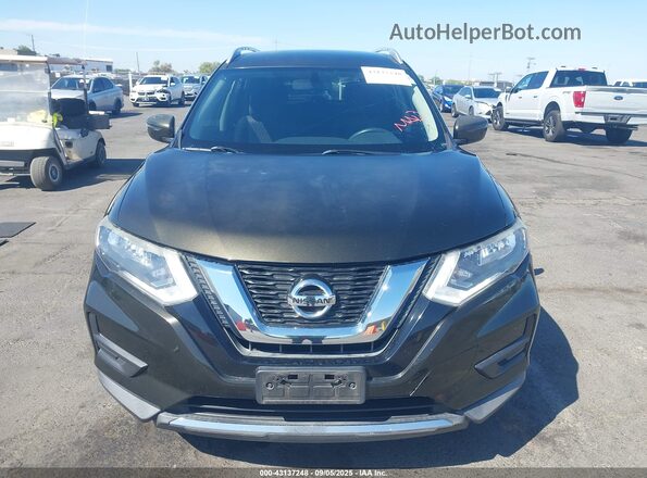 KNMAT2MT0HP552726 2017 NISSAN ROGUE Зеленый Вид задней части салона