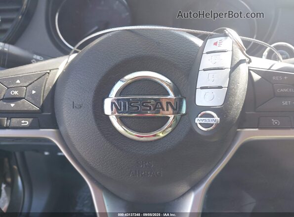 KNMAT2MT0HP552726 2017 NISSAN ROGUE Зеленый Вид панели приборов