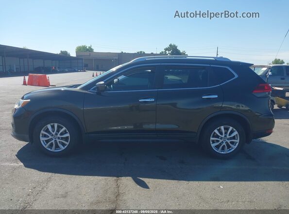 KNMAT2MT0HP552726 2017 NISSAN ROGUE Зеленый 