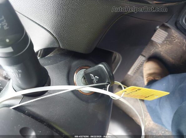 ML32F4FJ3LHF01605 2020 MITSUBISHI MIRAGE G4 Белый Вид панели приборов