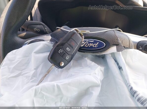 NM0LS7E26M1493643 2021 FORD TRANSIT CONNECT Белый Вид панели приборов